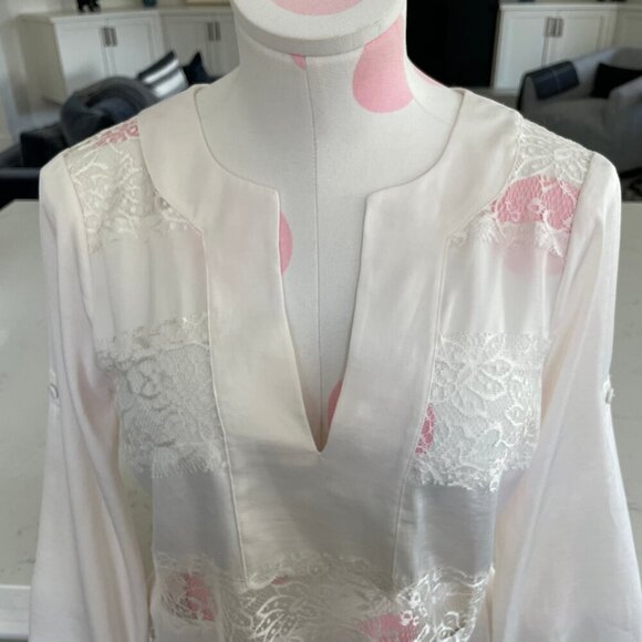 BCBGMaxAzria Erid Gardenia VNeck Lace Cover Up Adjustable Sleeve Cream Sz XS - Picture 7 of 16